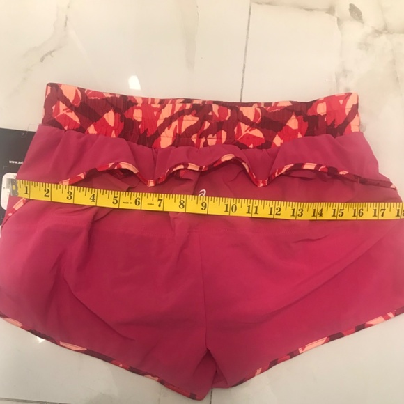 ASICS Women’s Shorts Size M Pink/ Multicolor - Picture 2 of 16